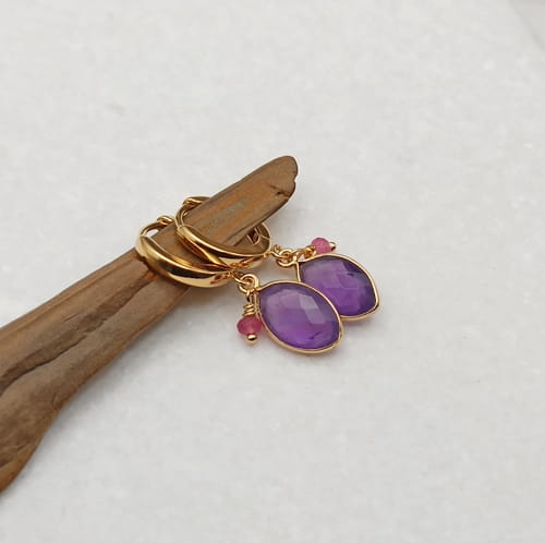 Przejdź do produktu Kolczyki Violet Harmony, złocone, wiszące, ametyst , kwarc truskawkowy