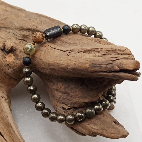Przejdź do produktu Bransoletka męska, ręcznie robiona, na gumce, piryt, czarny turmalin, jaspis tybetański, drzewo wenge