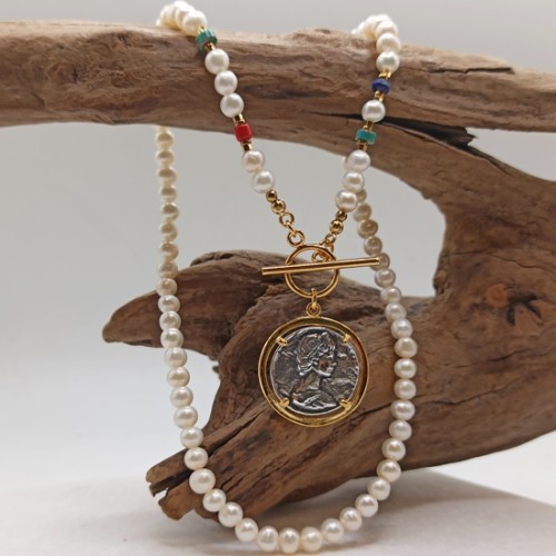 Przejdź do produktu Naszyjnik Royal Pearls vol.I perła hodowana, jaspis cesarski, lapis lazuli, koral z antyczną dużą monetą